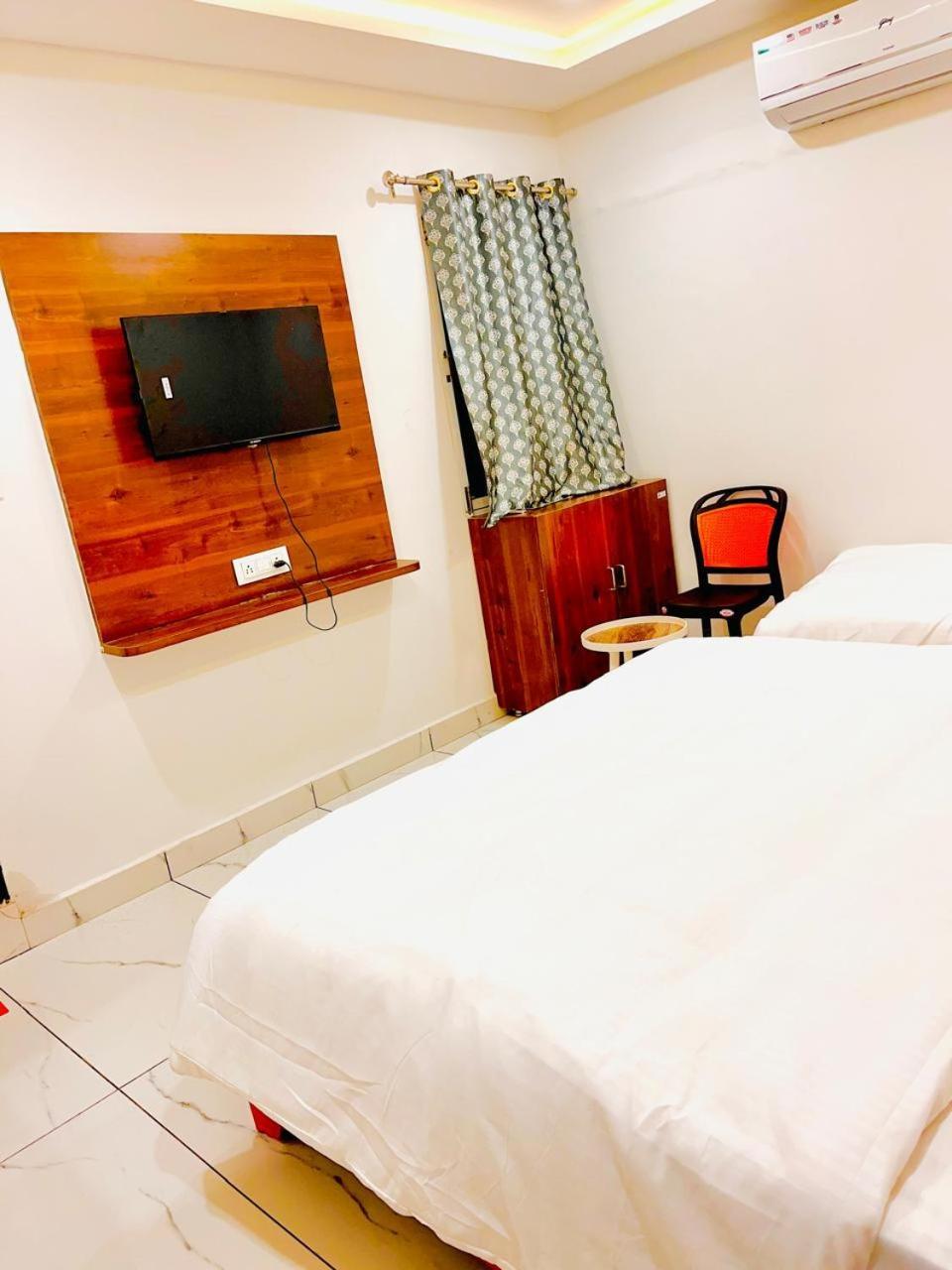 Hotel Shree Kedar Palace Ujjain Eksteriør bilde