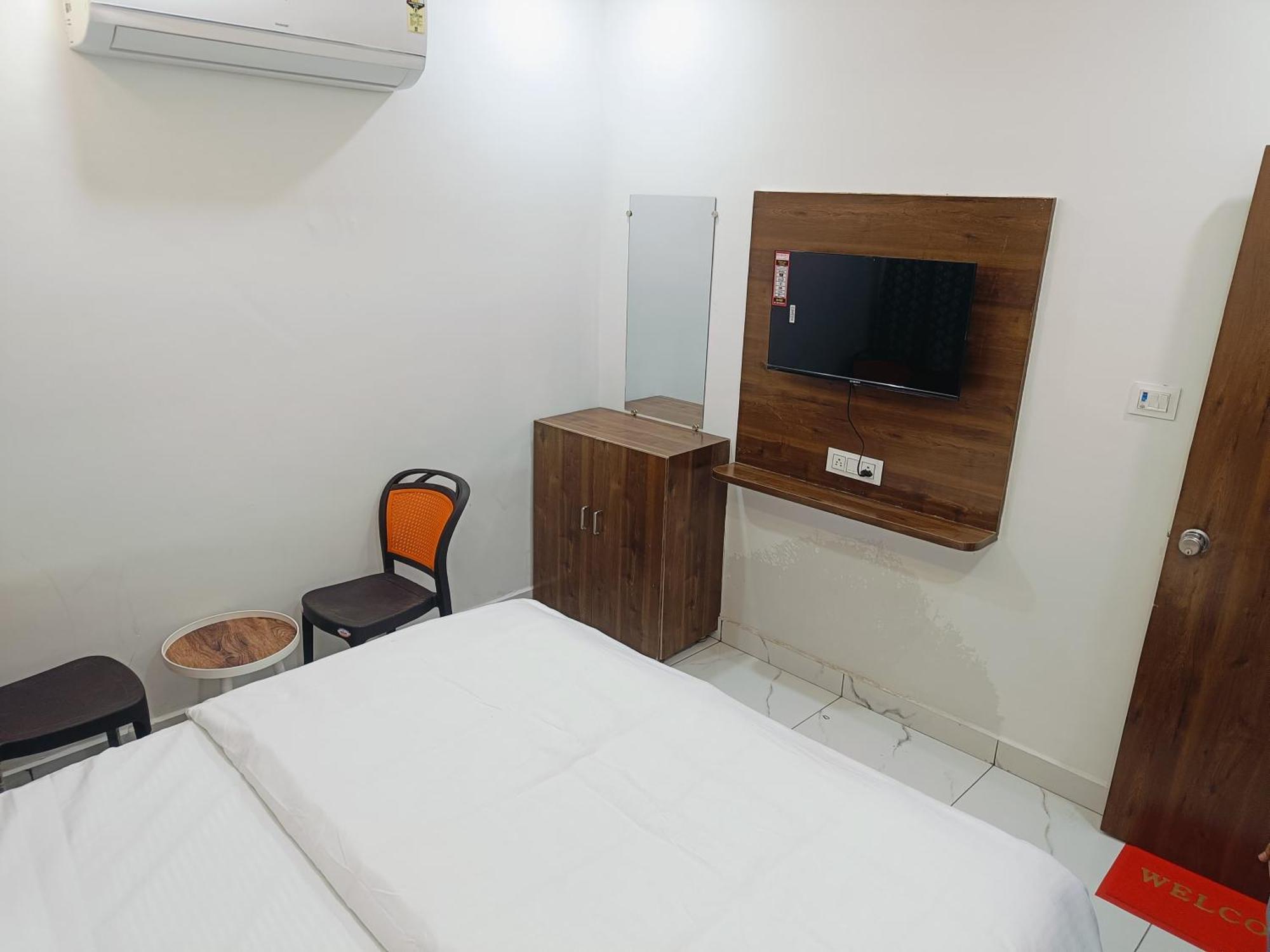 Hotel Shree Kedar Palace Ujjain Eksteriør bilde
