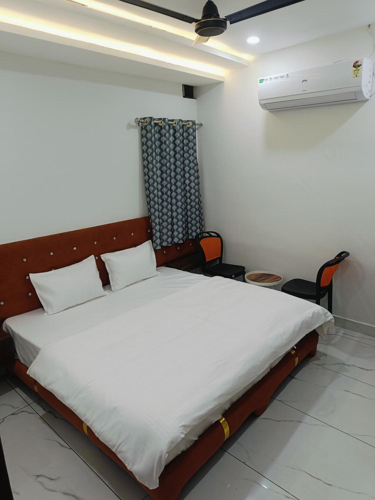 Hotel Shree Kedar Palace Ujjain Eksteriør bilde